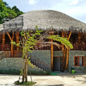 Thi Công Nhà Tre Uốn Cong Mái Lá Guột