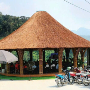 Thi Công Nhà Tre Uốn Cong Mái Lá Guột